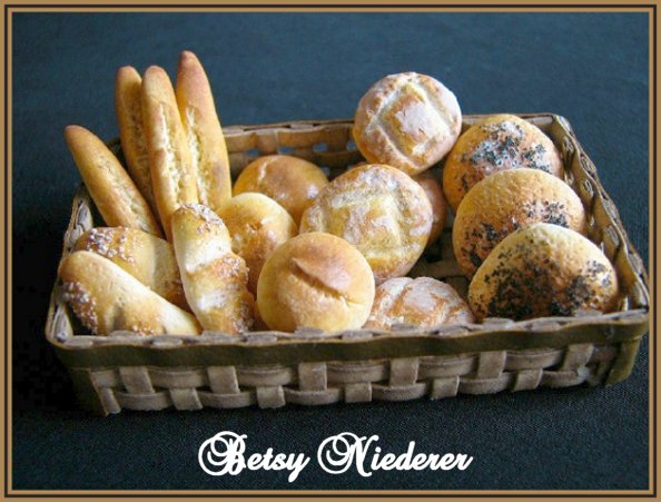 \"learn-to-make-miniature-bread\"